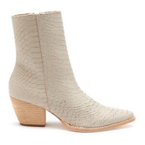 Matisse caty ivory ankle boots